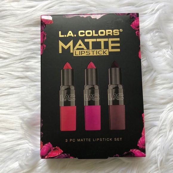 L.A. COLORS makeup bundle NWT - Picture 2 of 6